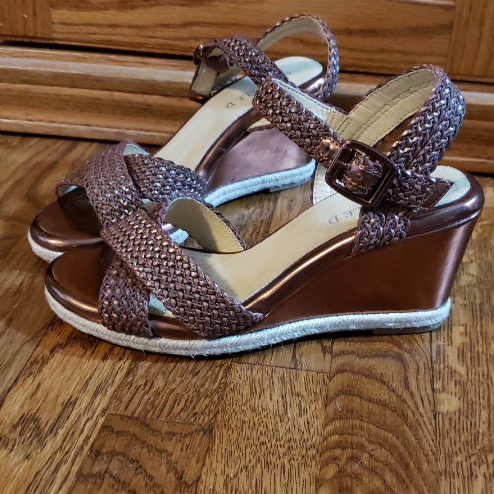 Shoes - Picture 6 of 6